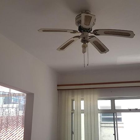 Apartamento A Uma Quadra Da Praia Γκουαρούχα Εξωτερικό φωτογραφία