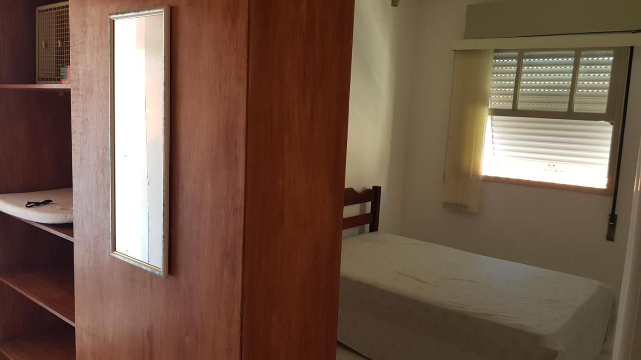Apartamento A Uma Quadra Da Praia Γκουαρούχα Εξωτερικό φωτογραφία