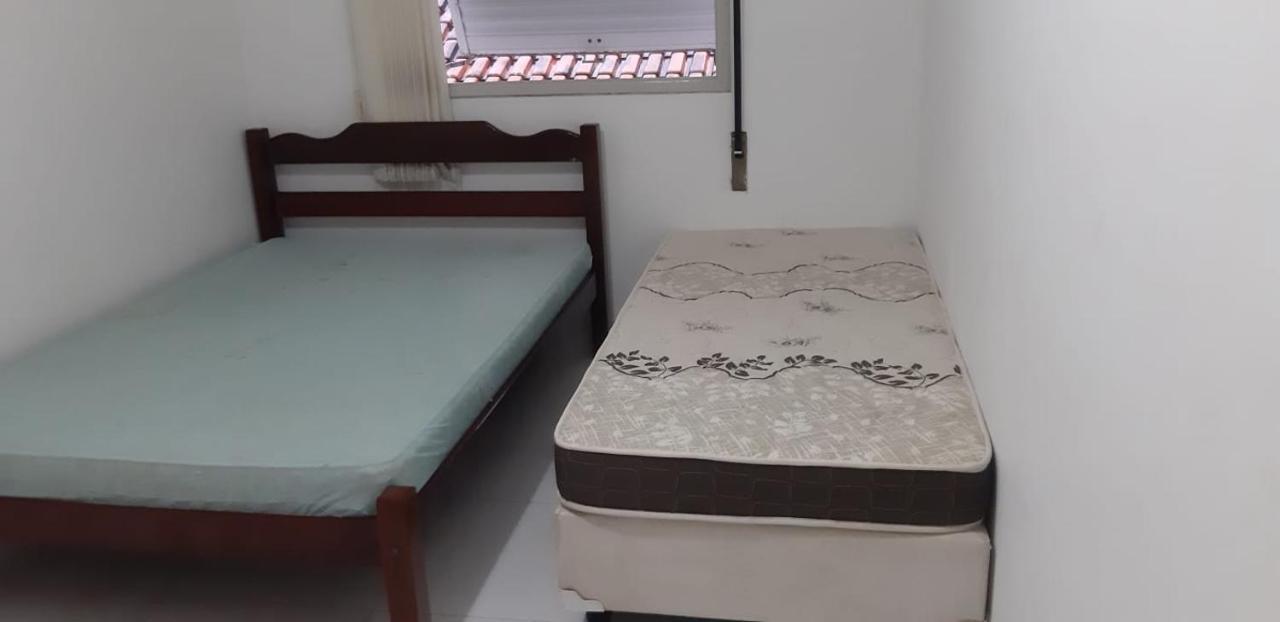 Apartamento A Uma Quadra Da Praia Γκουαρούχα Εξωτερικό φωτογραφία