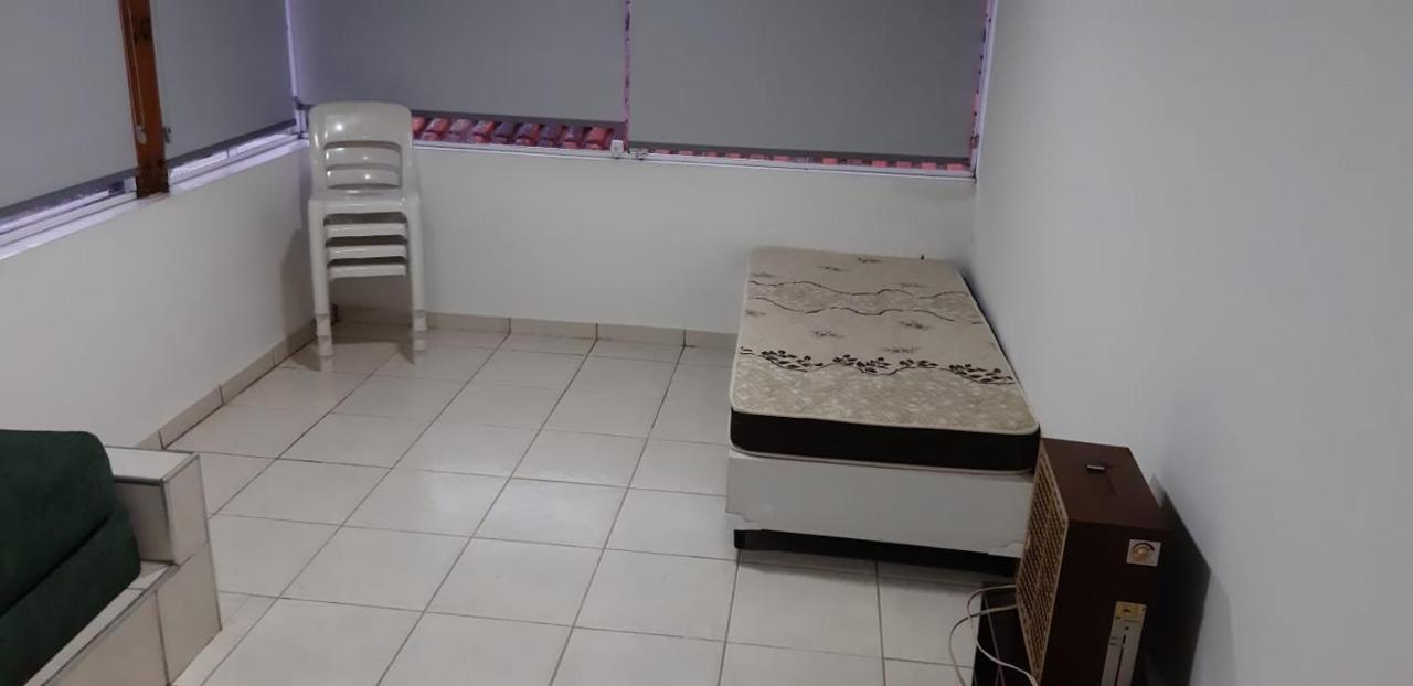 Apartamento A Uma Quadra Da Praia Γκουαρούχα Εξωτερικό φωτογραφία